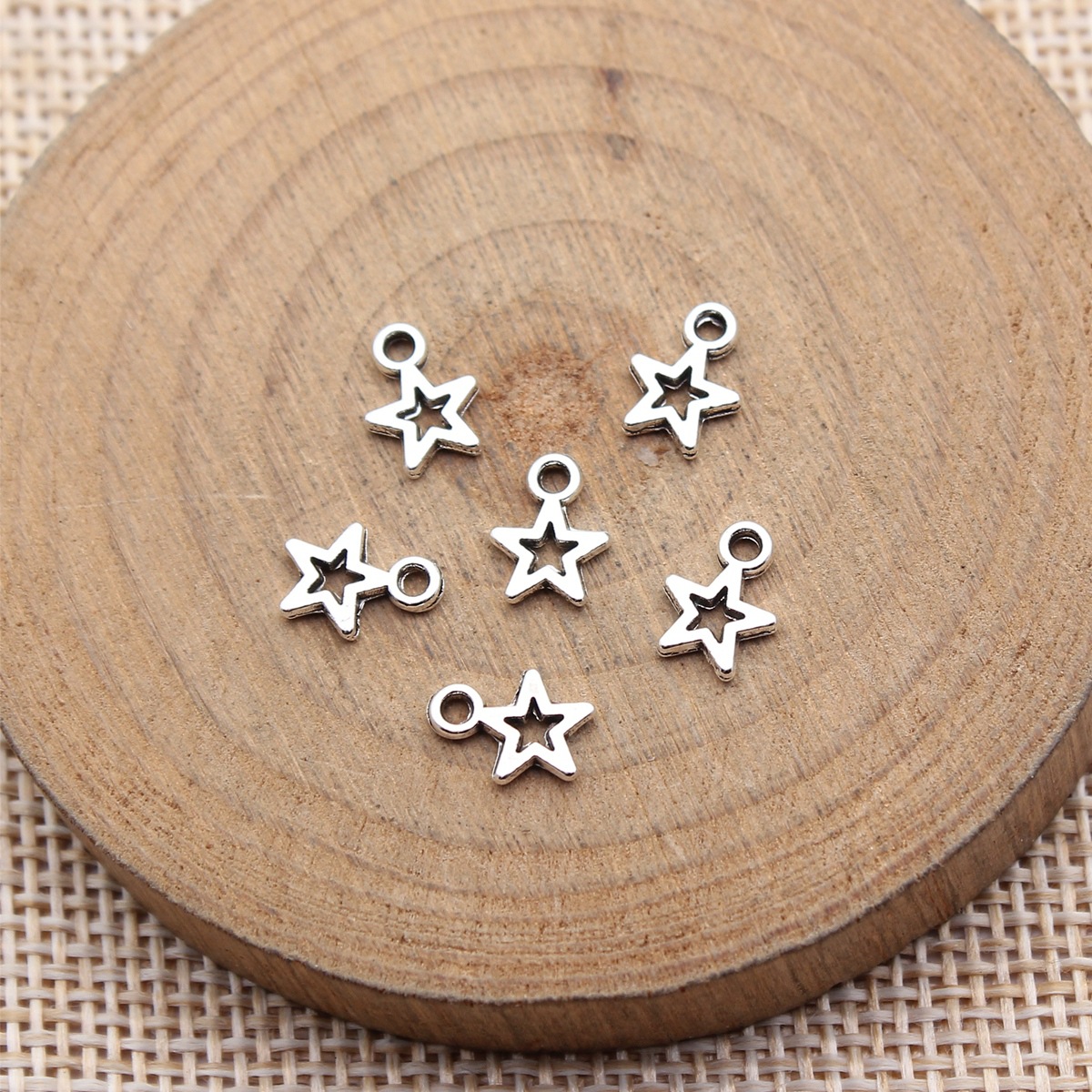 Vintage Fashion Stores - 80 pièces de pendentifs étoiles couleur
