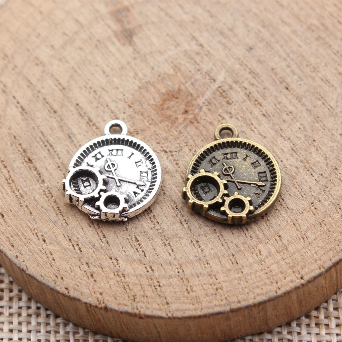 WYSIWYG – breloques d'horloge  - Vintage Fashion Stores avis et prix