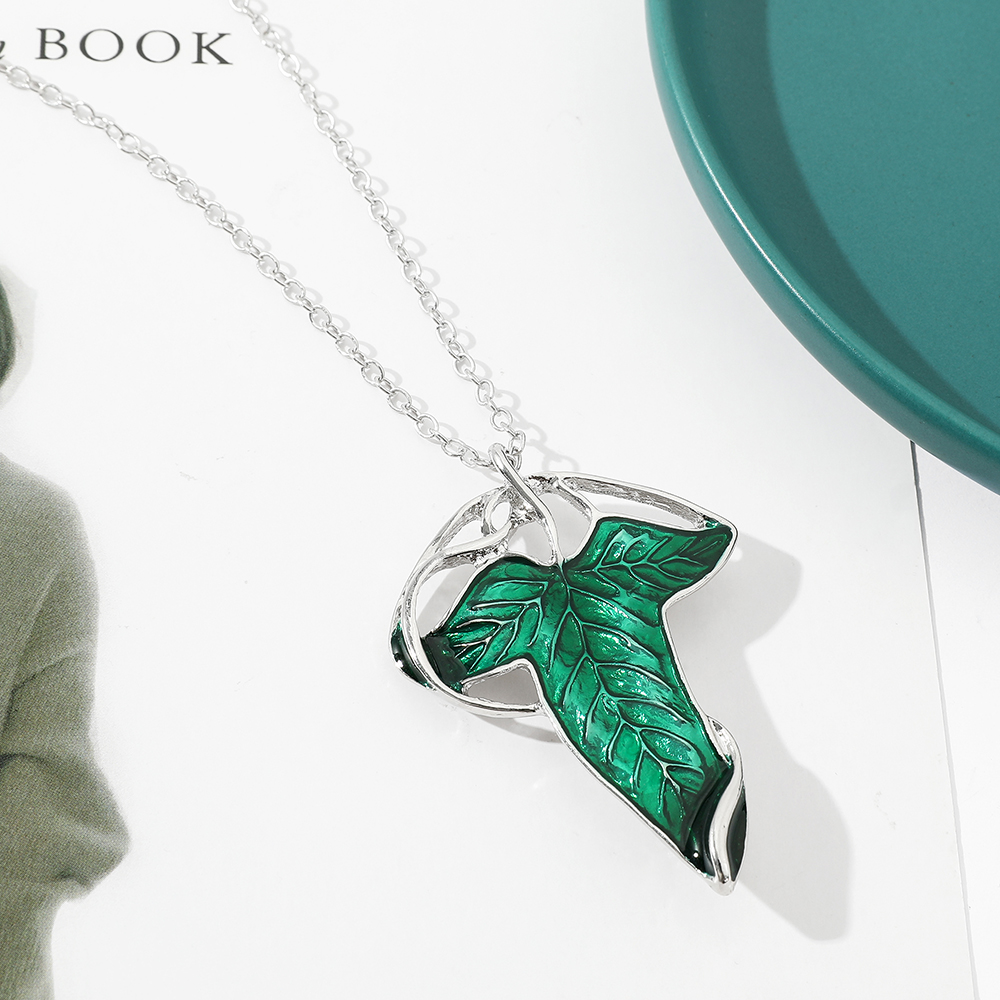 Collier pendentif feuille vert - Vintage Fashion Stores avis et prix
